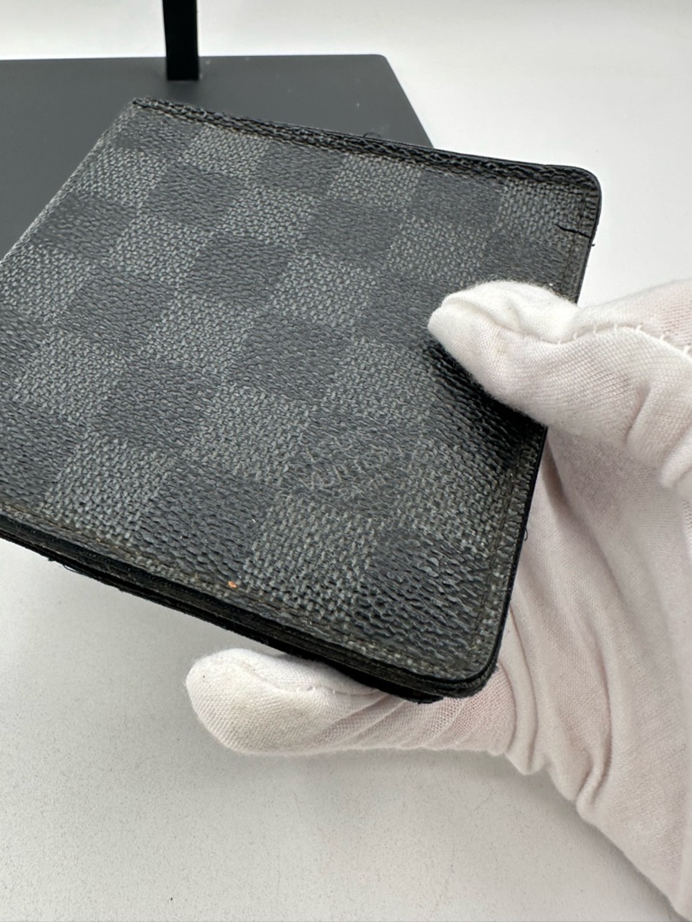 Louis Vuitton Damier Bi Fold Wallet - Picture 5 of 15